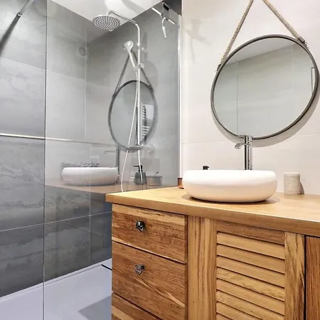 Magnificent T3 With Balcony And Parking - Sainte-Foy-les-Lyon