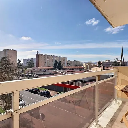 Magnificent T3 With Balcony And Parking - * Sainte-Foy-les-Lyon