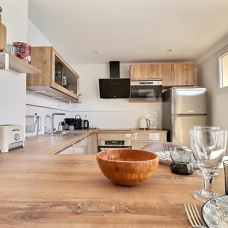 Magnificent T3 With Balcony And Parking -