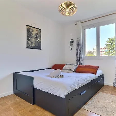 Magnificent T3 With Balcony And Parking - Apartment Sainte-Foy-les-Lyon